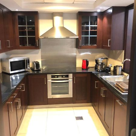 Downtown Boulevard One Bedroom Apt In 29 Blvd غرفة وصالة Burj & Fountain View Master Bedroom Plus 2 Single Beds In Living Room Ντουμπάι Εξωτερικό φωτογραφία