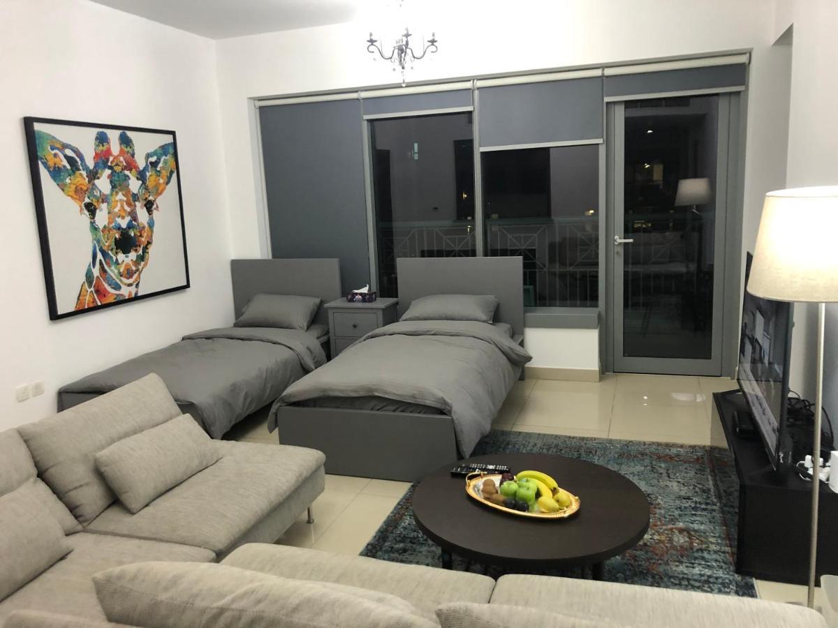 Downtown Boulevard One Bedroom Apt In 29 Blvd غرفة وصالة Burj & Fountain View Master Bedroom Plus 2 Single Beds In Living Room Ντουμπάι Εξωτερικό φωτογραφία